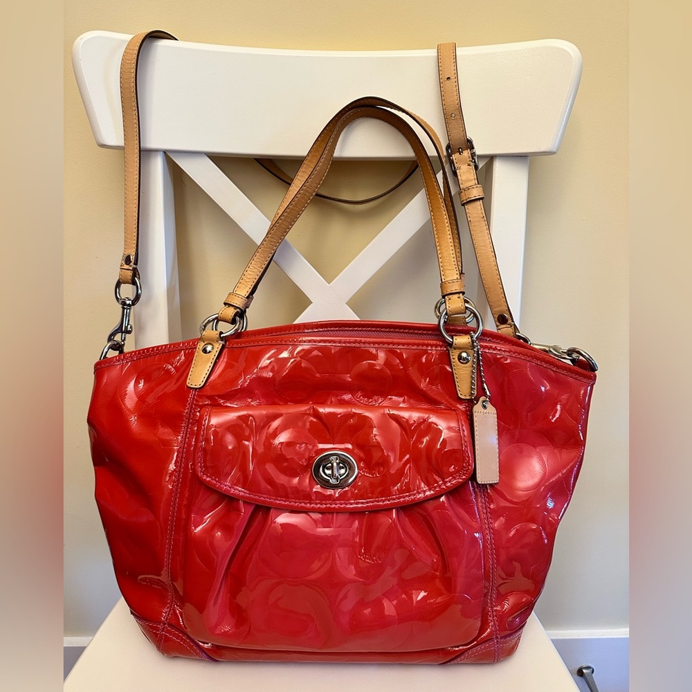 Coach pink patent leather shoulder bag
